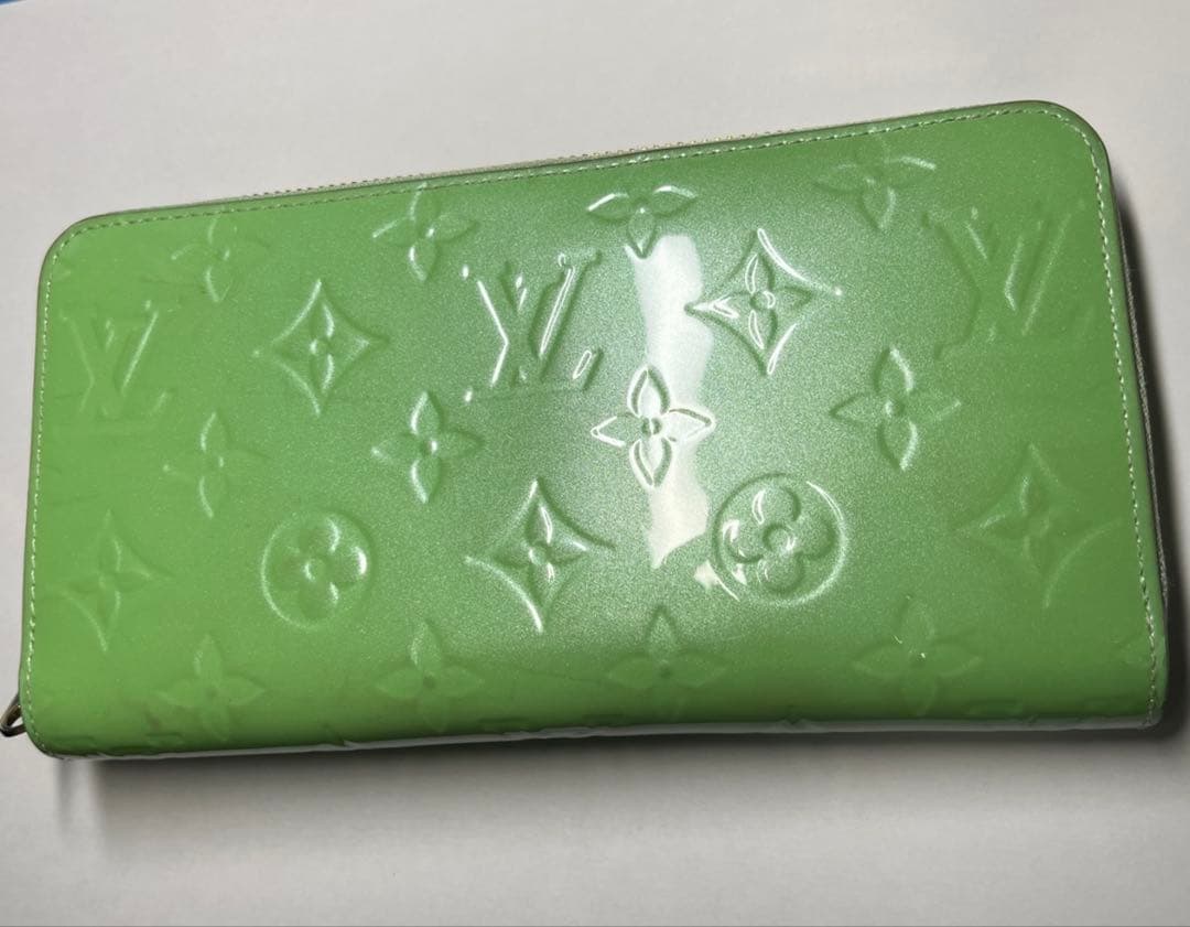 【美品】ルイヴィトン M82065 ヴェルニ ジッピー ウォレット 長財布