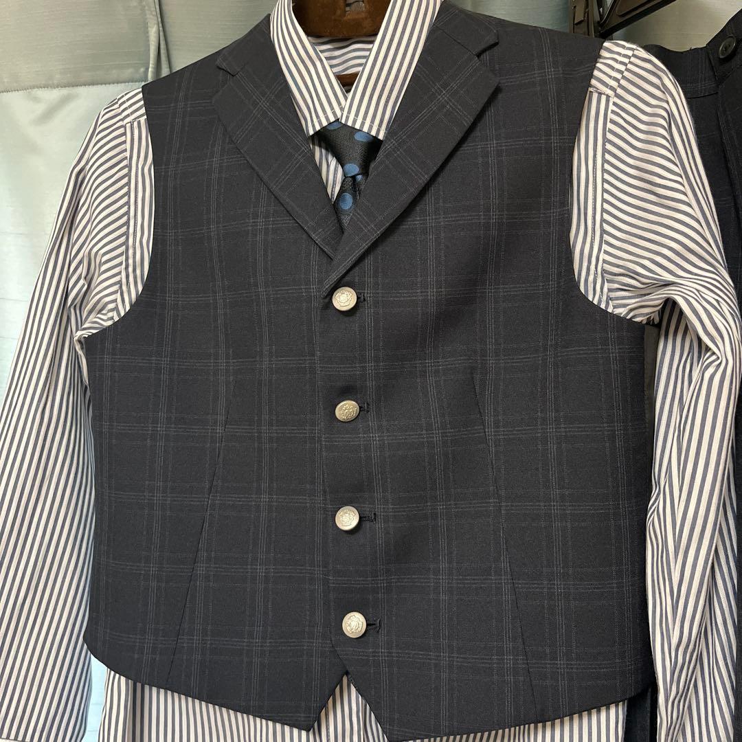 【極美品】ワンダーファクトリー 男の子　フォーマルスーツ　150 ネイビー