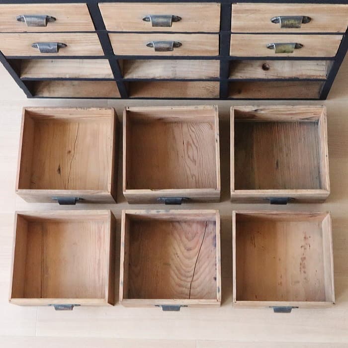 アンティーク 黒色 引出し12杯 チェスト 古家具 無垢材 桐材 ブラック