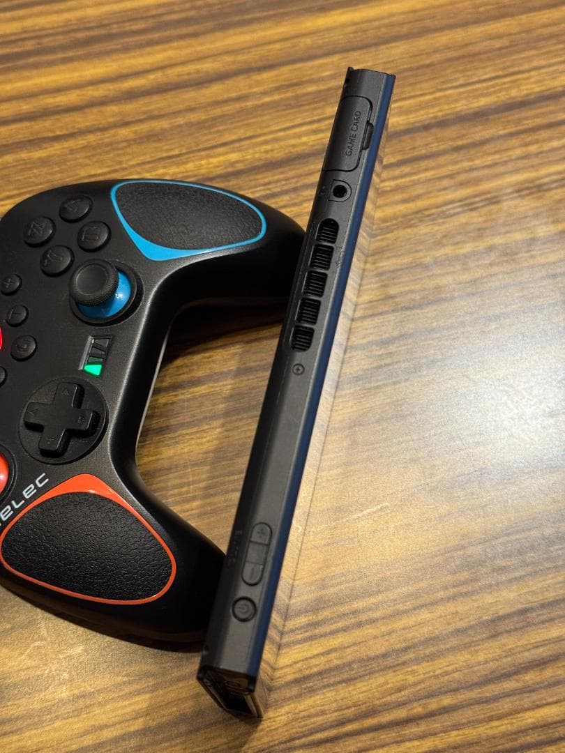 Nintendo Switch 本体セット 社外プロコン、ジョイコンスタンド付き