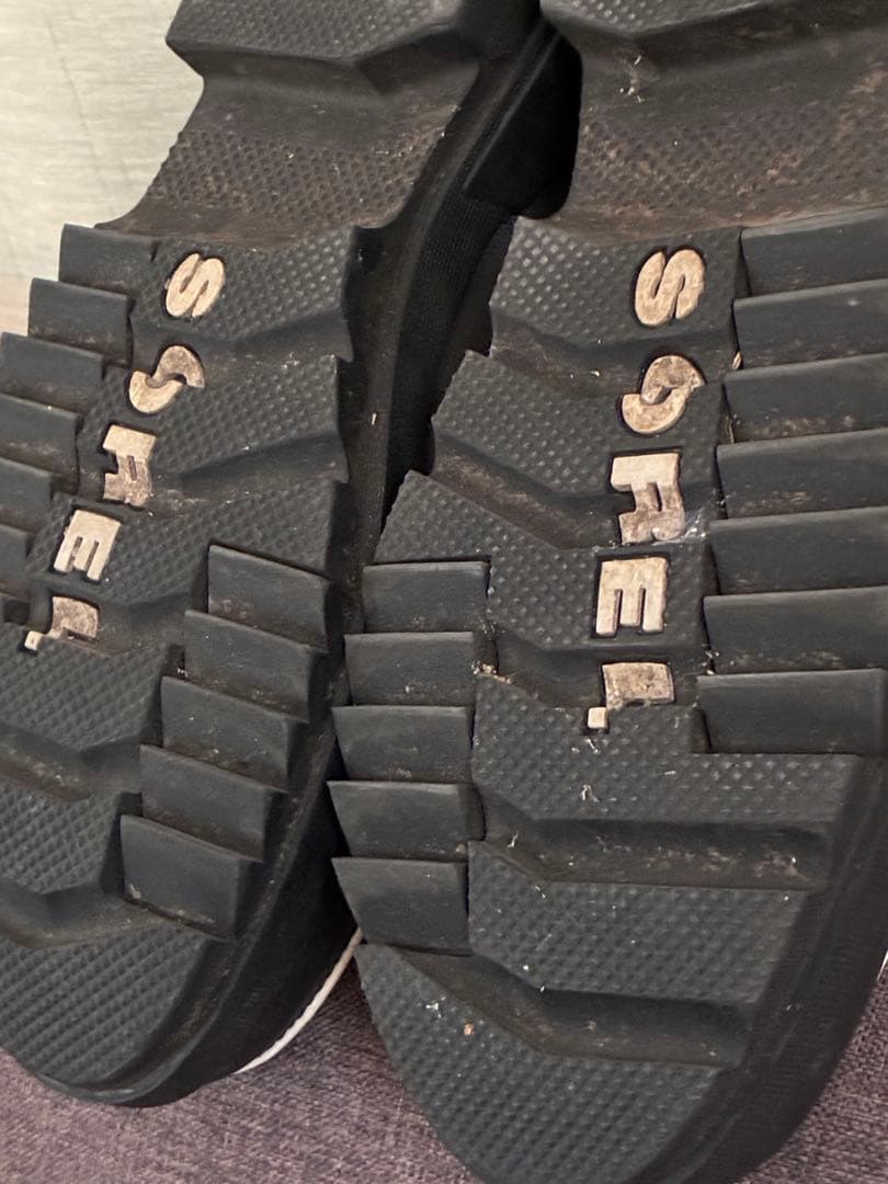 SOREL ファー付きムートンブーツ