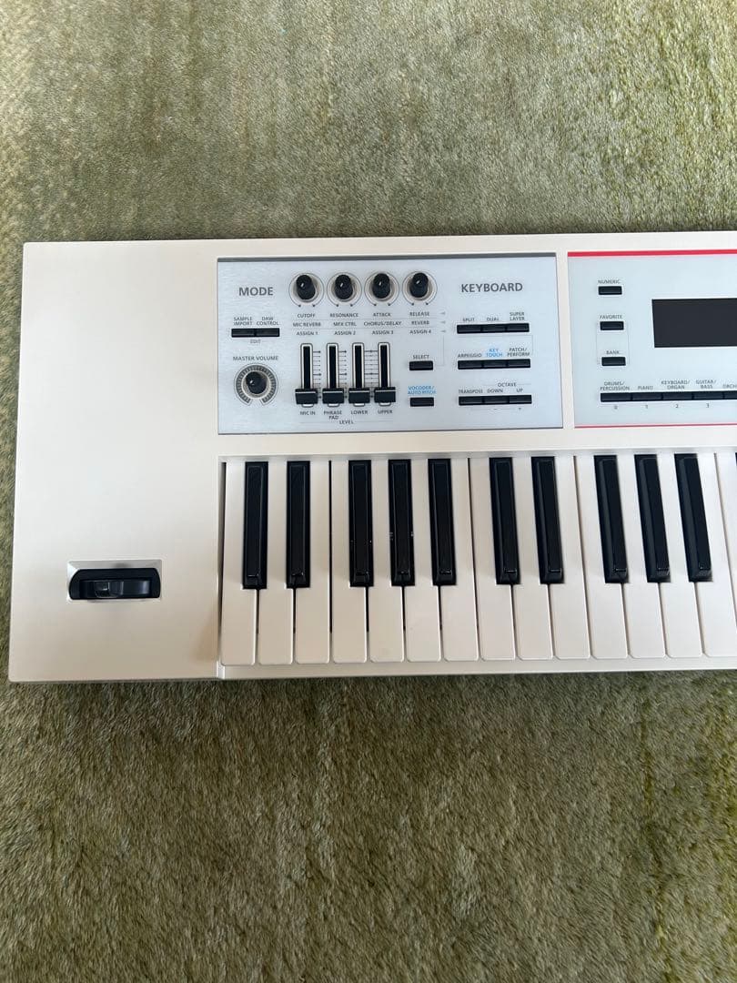 Roland ローランド JUNO-DS61 ホワイト