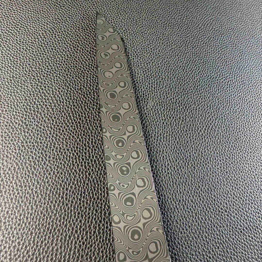 9599 新品 ダマスカス 切付包丁 尺 渦潮紋 105層 黒檀黒水牛角八角柄