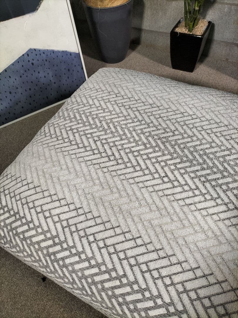 ト*ラ様 肩肘ソファ クッション付き カウチ 幅165cm モデルルーム展示品