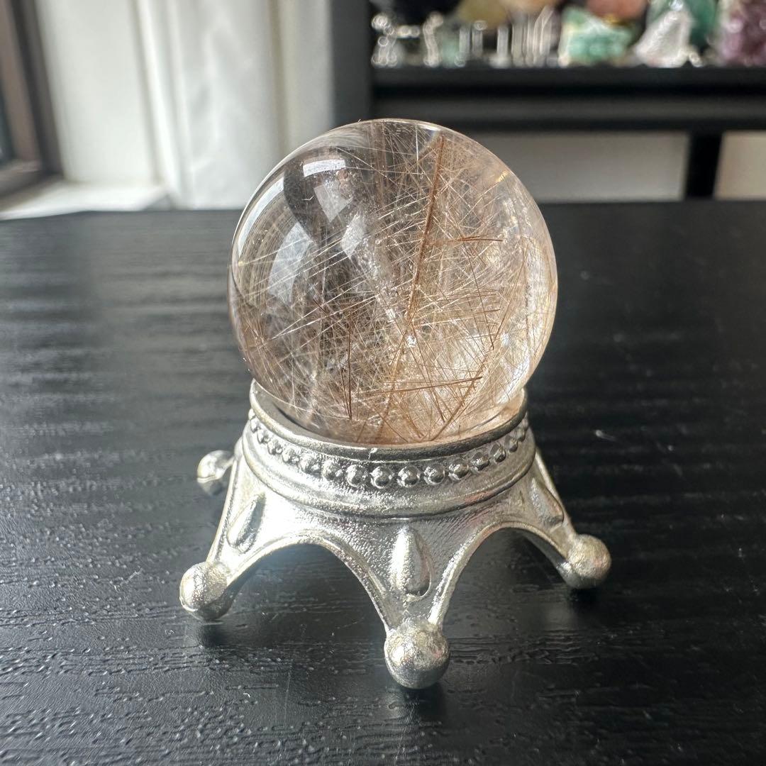 天然石ルチルクォーツのスフィア　丸玉　置物NO.050505