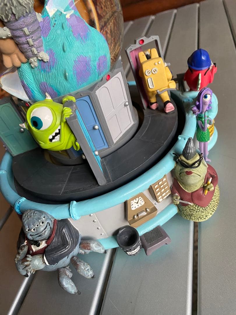 モンスターズ・インク スノードーム　オルゴール　フィギュア　ディズニー　レア