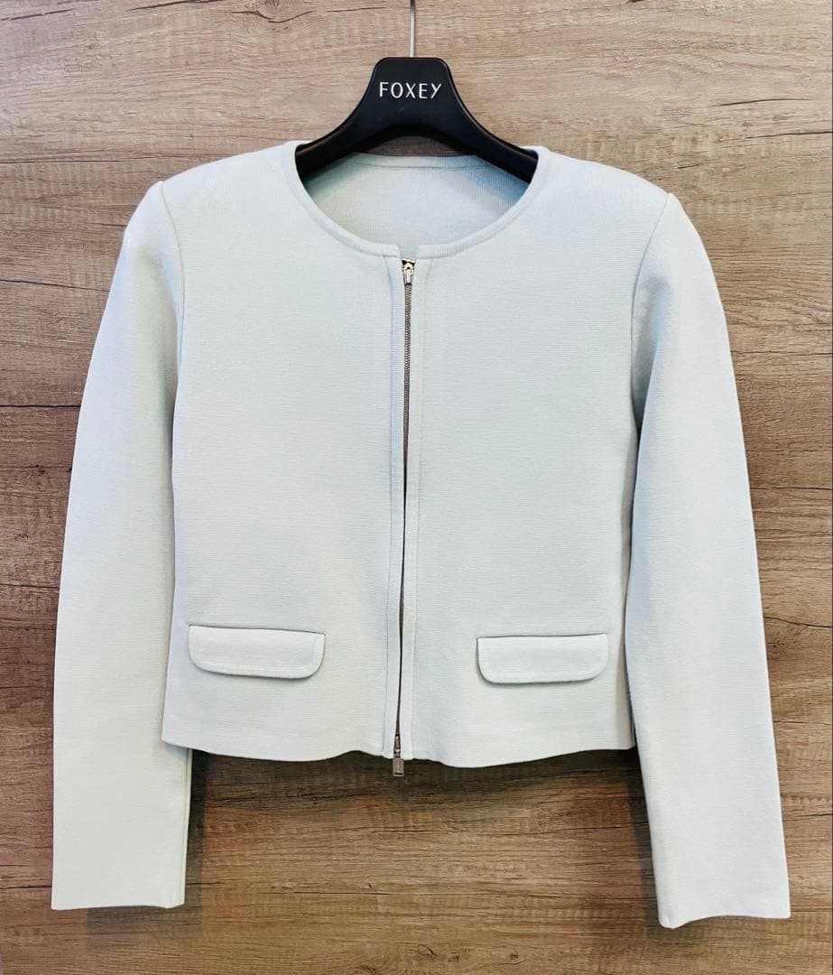 FOXEYレーヨンポリ ノーカラージャケット38