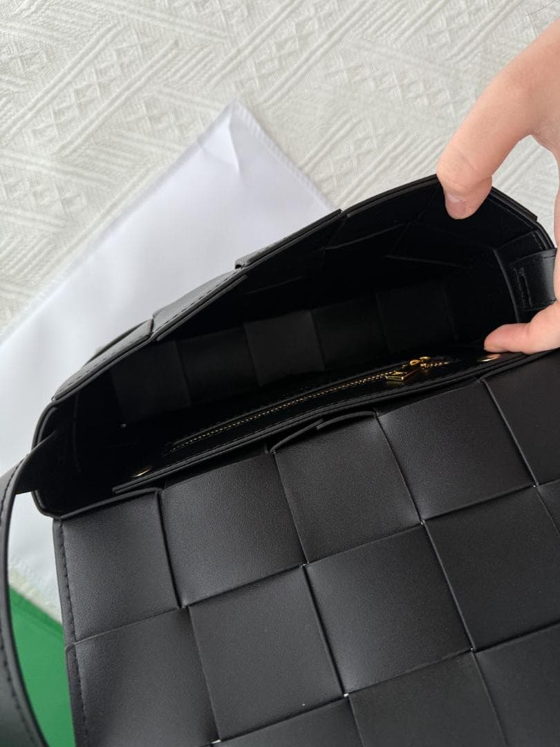 早い者勝ち! ブラック ショルダーバッグ