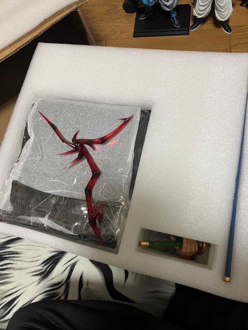 ワンピースアニメフィギュア四皇赤髪のシャンクス 66cm大型　海外品