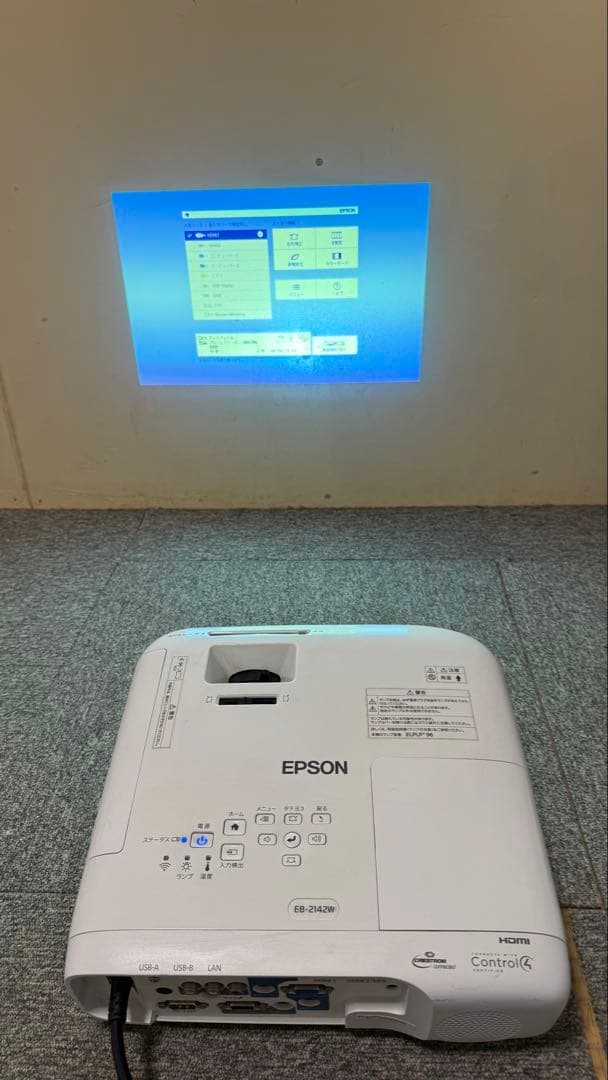 Epson EB-2142W プロジェクター