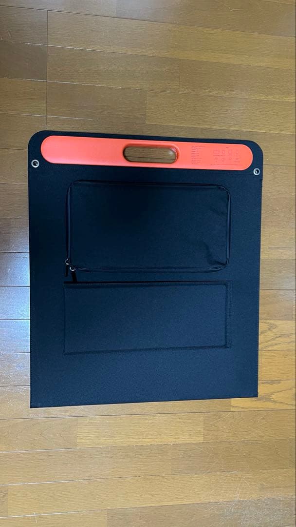 Jackery SolarSaga 100 折りたたみ式ソーラーパネル