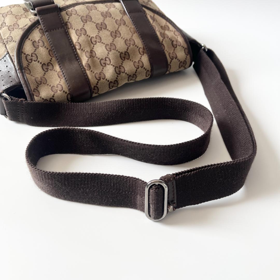 GUCCI グッチ GGキャンバス　ショルダーバッグ　メッセンジャー