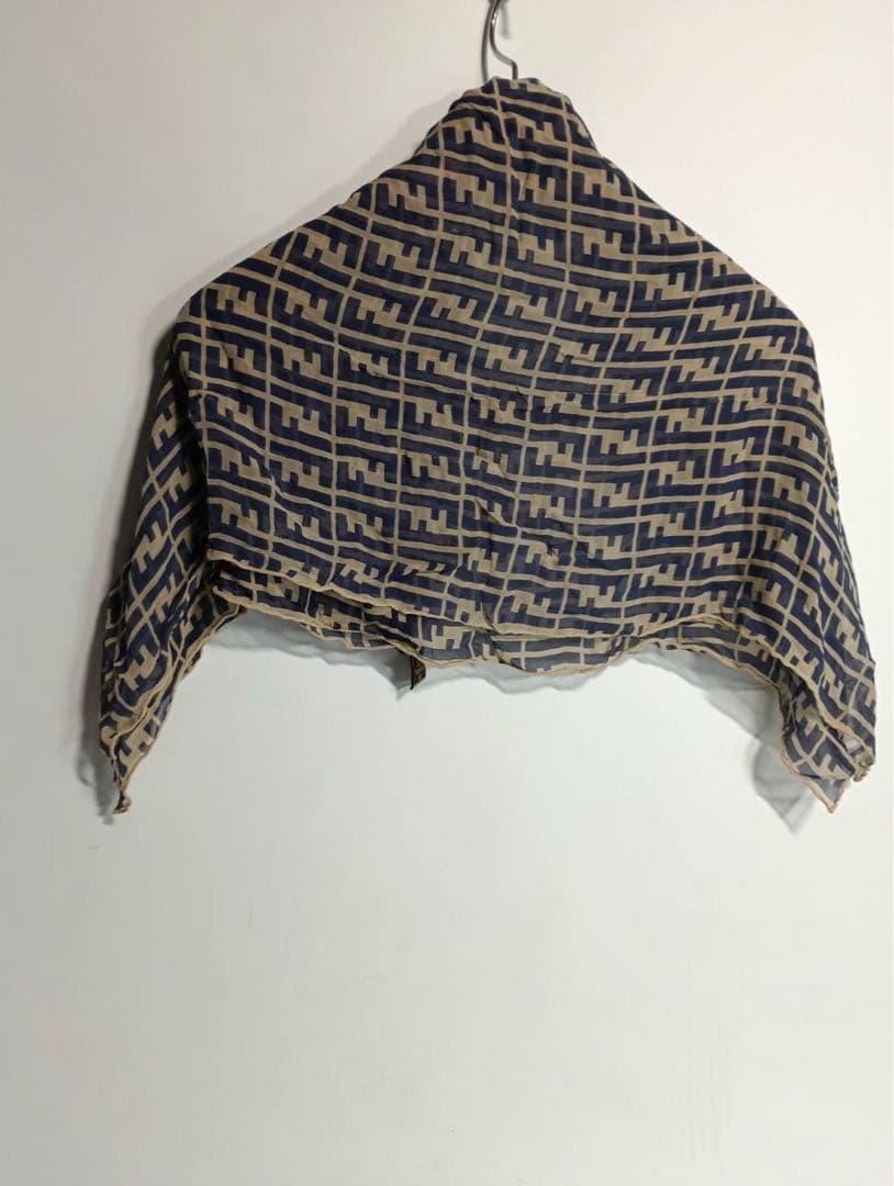 FENDIフェンディ伊FF69ズッカ柄ベージュ×紺シルクストールショールマフラー