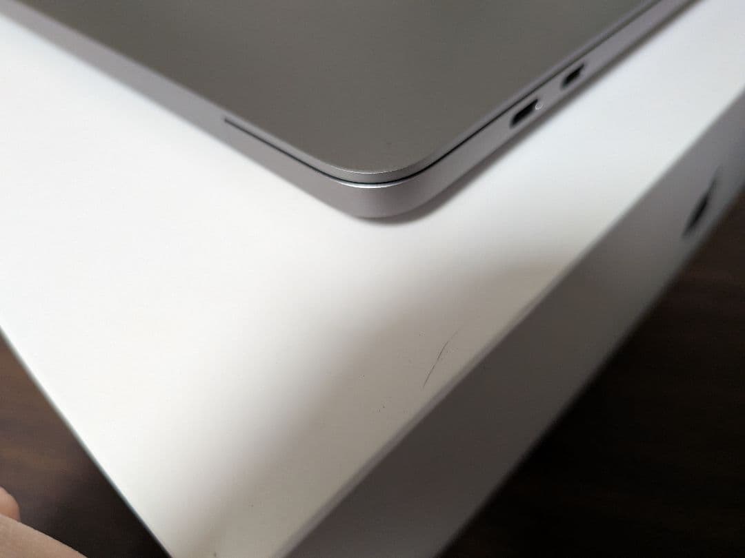 充電141回MacBook Pro 2020 13.3インチ i5 256GB