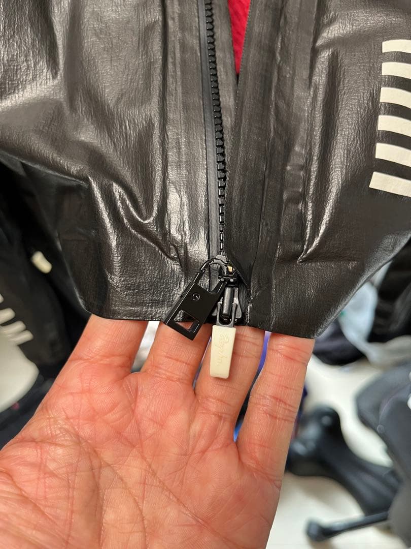 GORE-TEX RAPHA プロチーム インサレーティッドジャケット 黒　L