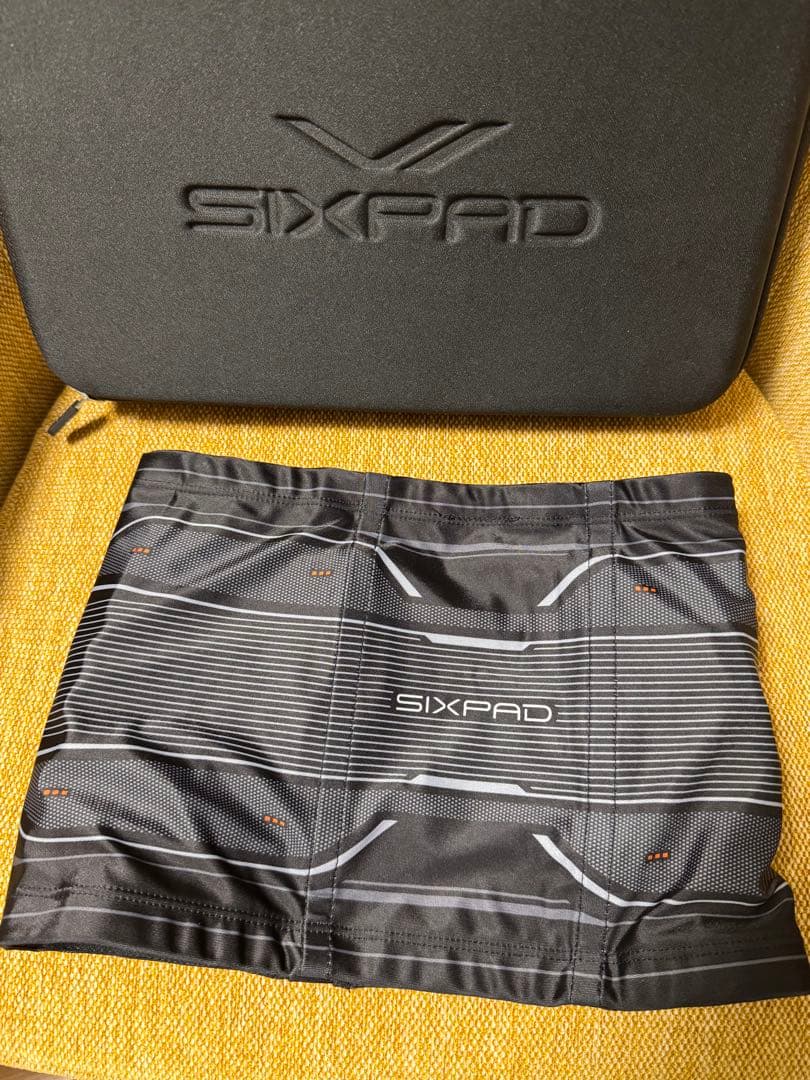 SIXPAD Powersuit Core Belt S ＆ 専用コントローラー