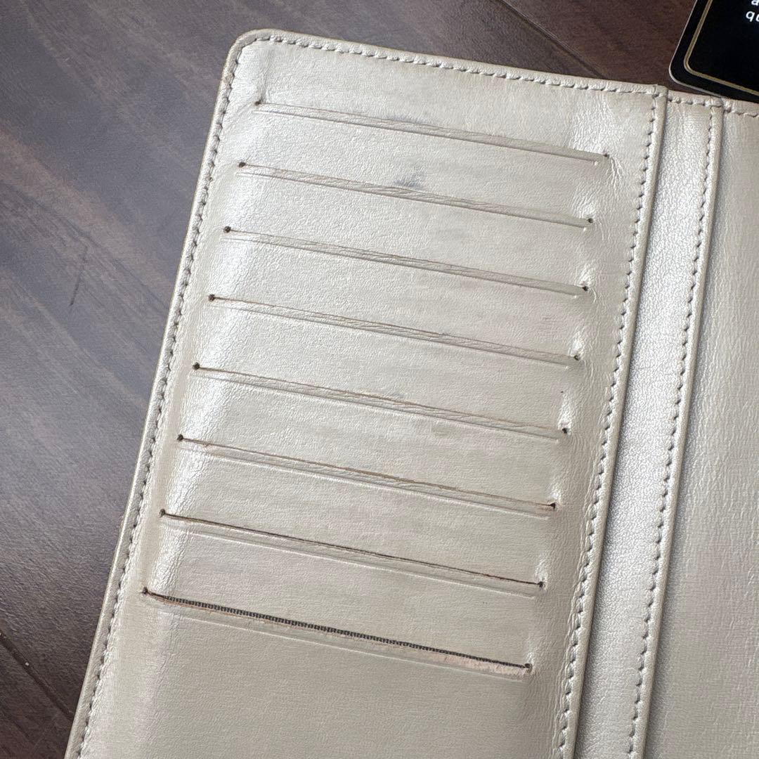 CHANEL ベージュ　長財布