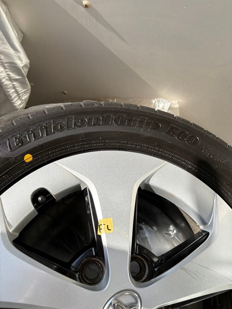 グッドイアータイヤバリ山ホイールセット 15インチ　プリウス30 後期