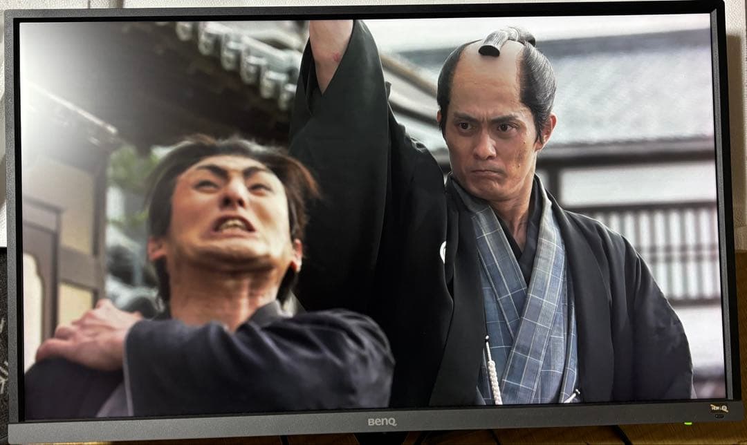 BenQ EW3270U 4K モニター 31.5インチ