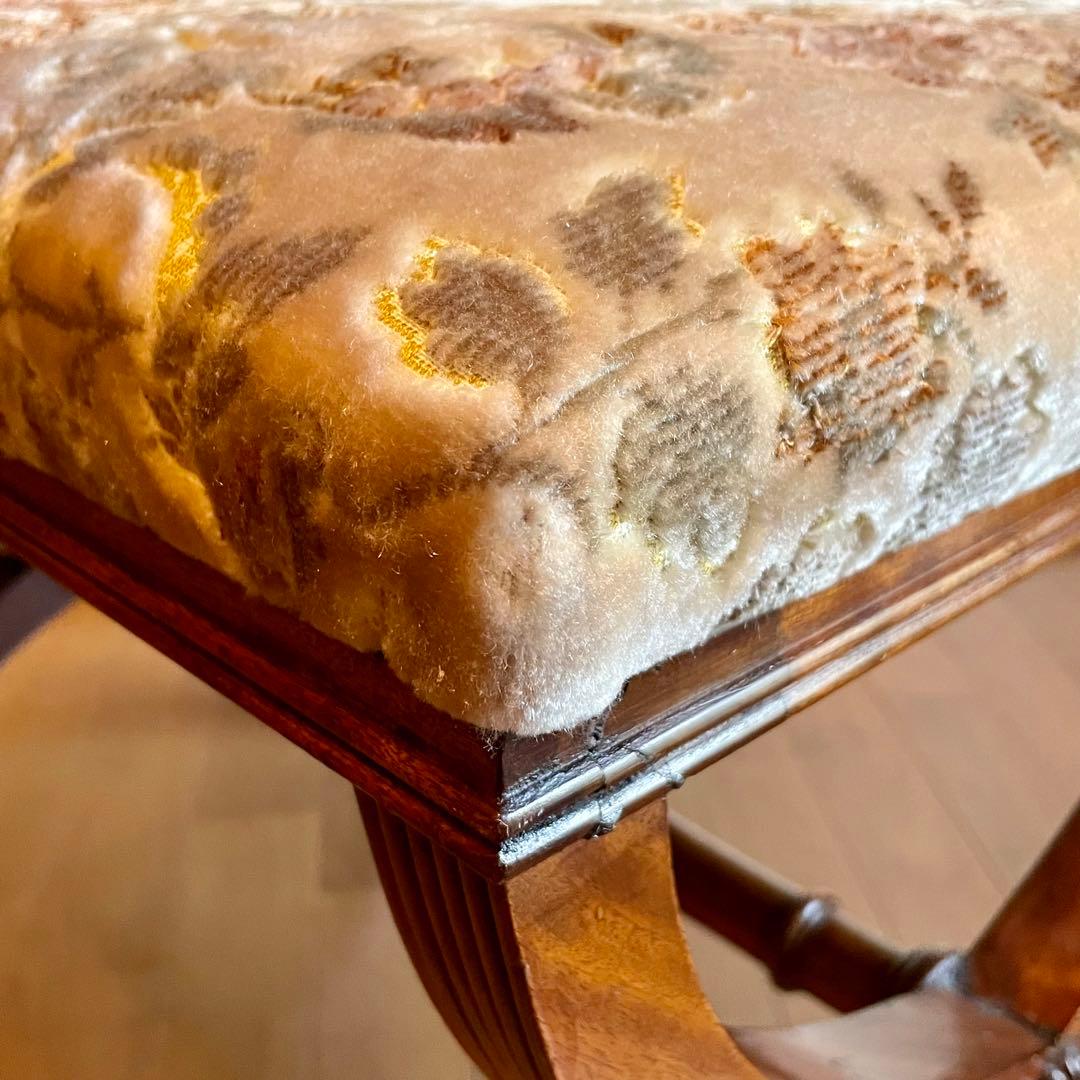 クラシカル 金華山張りスツール