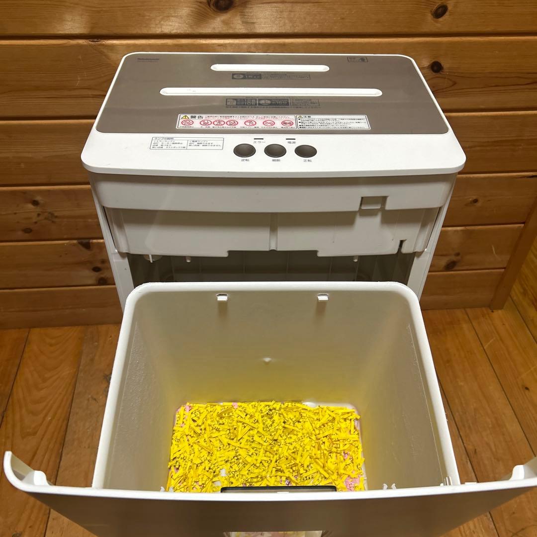 パーソナルシュレッダノイズレス（クロスカット） NPS-CNLO1W 23年製