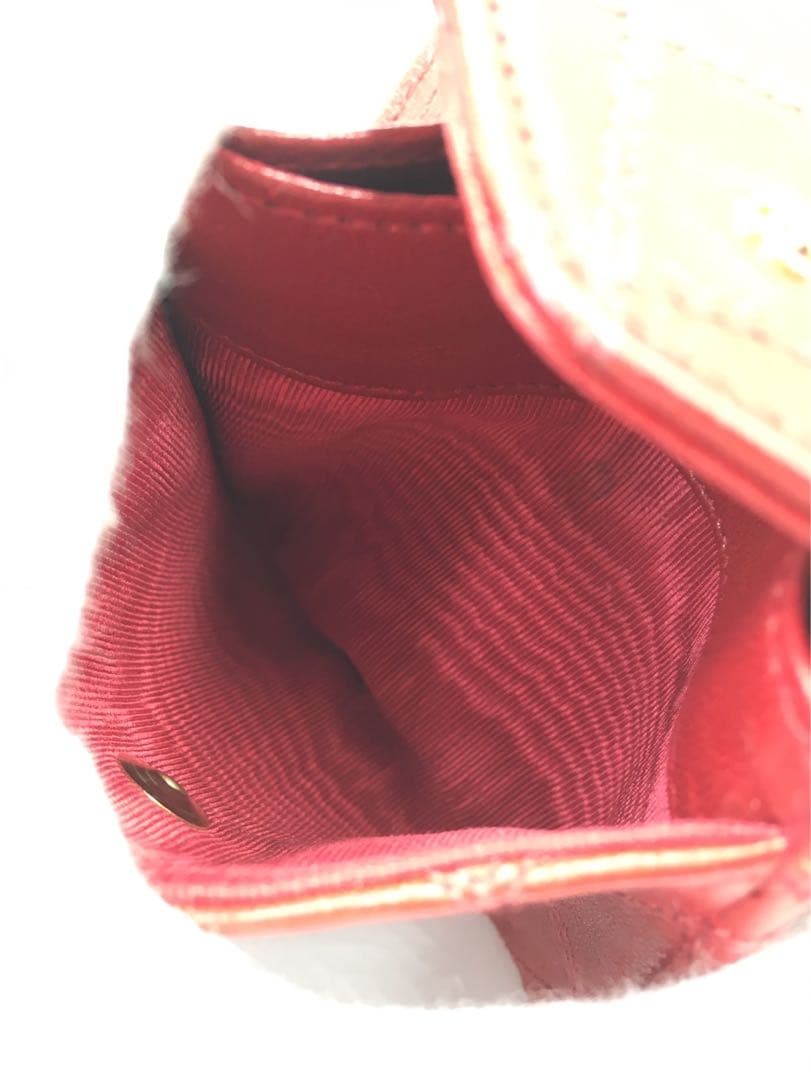 32 シャネル　ラムスキン　ケース