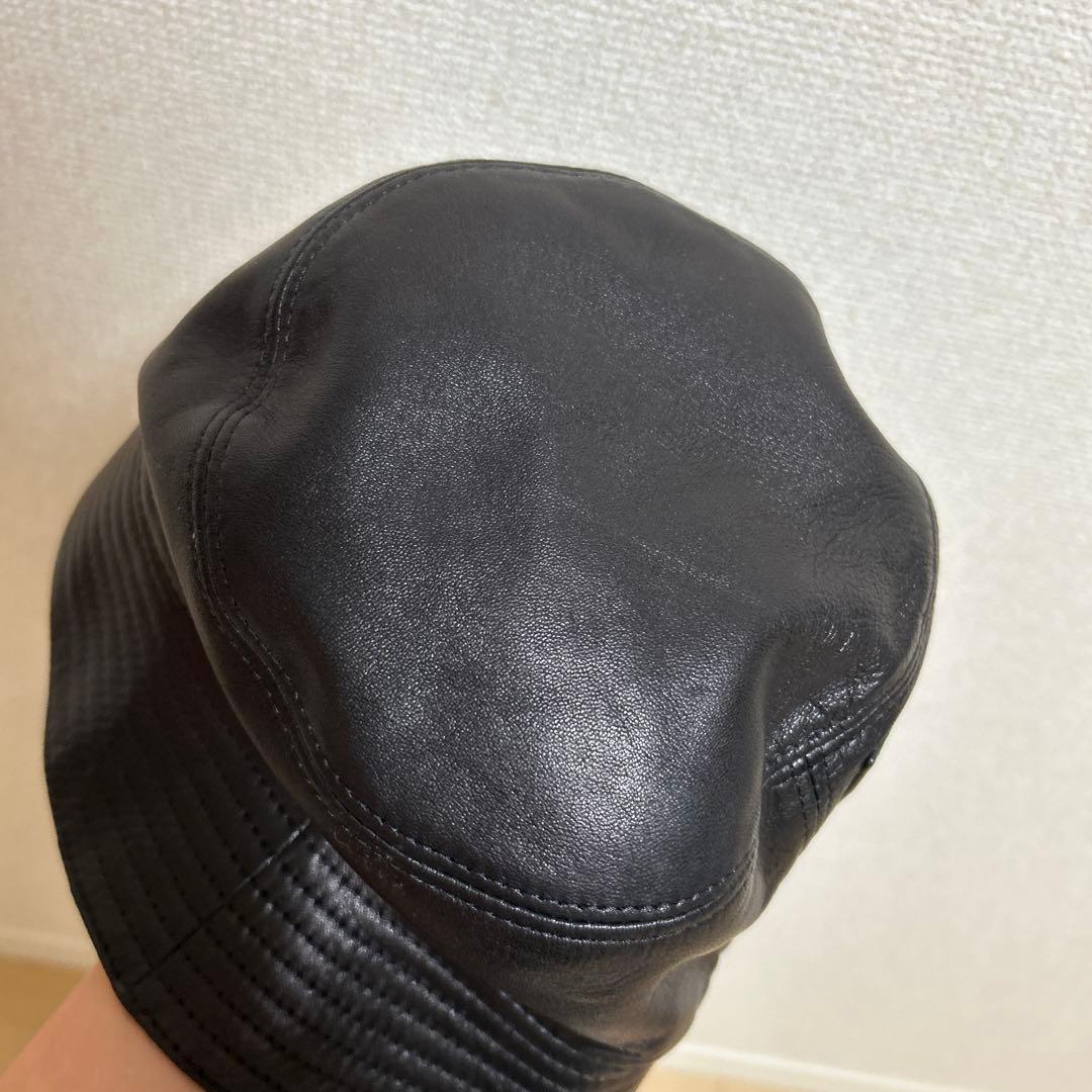 く*ん様 【匿名配送】LOEWE レザー バケットハット　S