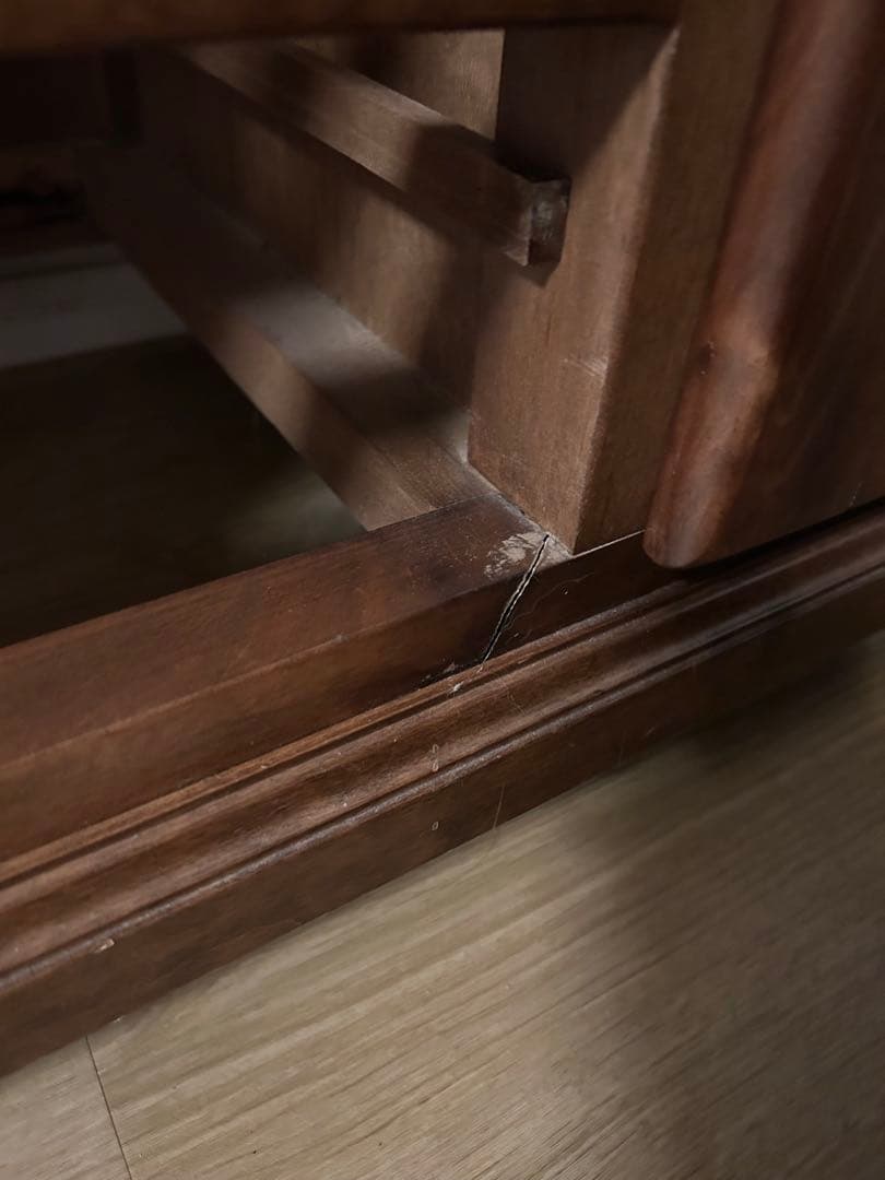 カスティリアン様式　スパニッシュ　アンティーク　　　スタイル　サイドボード