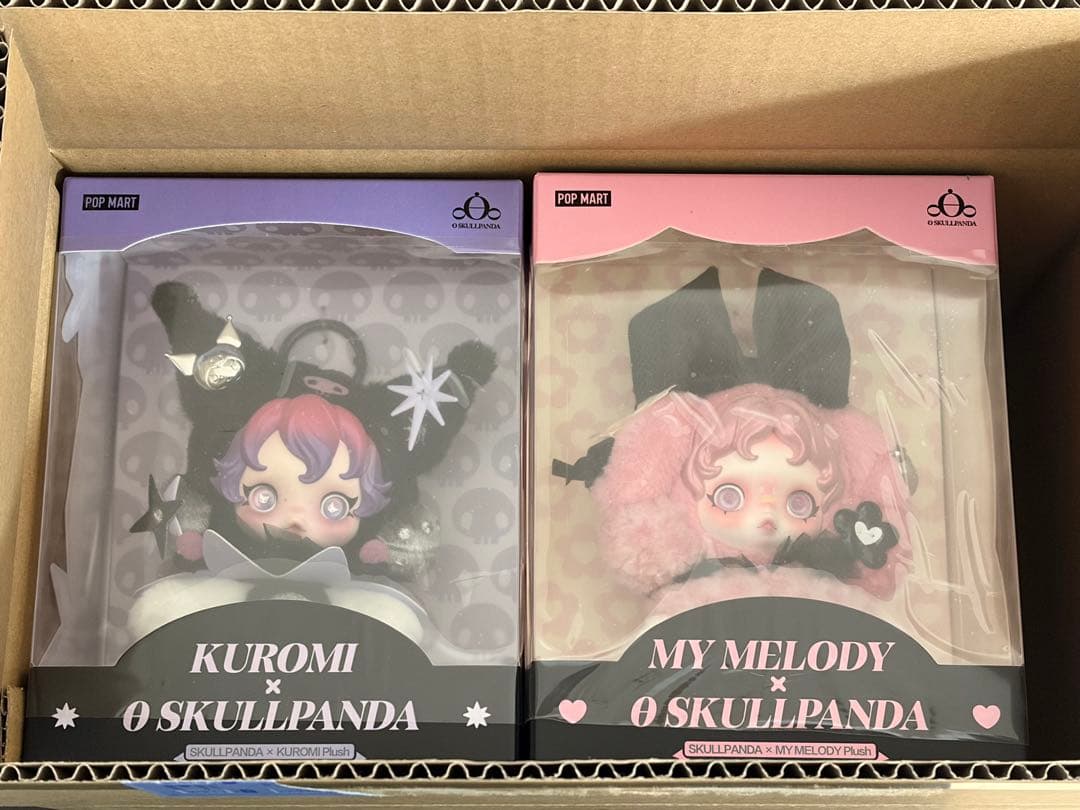 ポップマート スカルパンダ x クロミ x マイメロディ ぬいぐるみペンダント