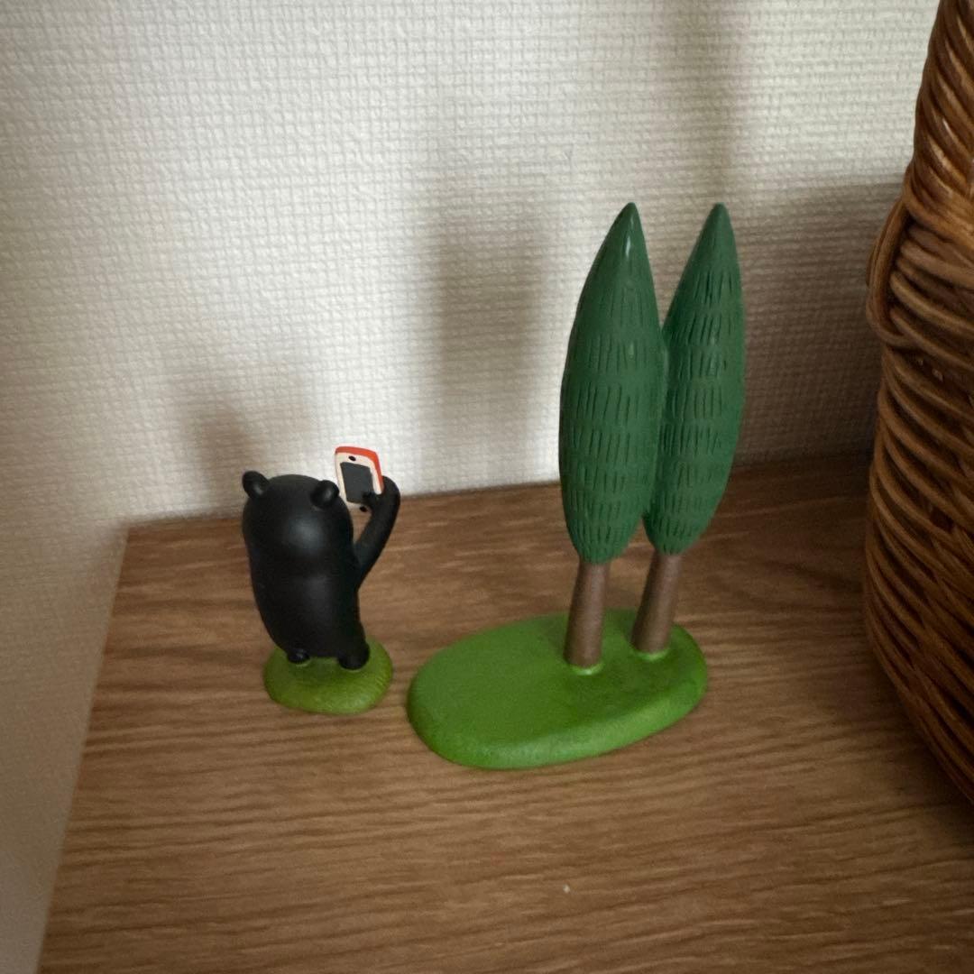 【がっさん】コンコンブル デコレ オトギッコ レア 自撮りクマと木の置物