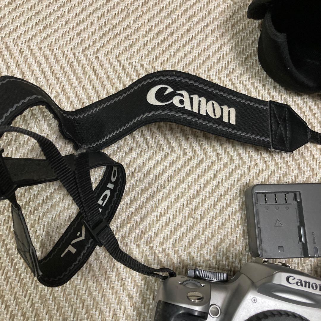 Canon EOS Kiss Digital X 本体とレンズTamronレンズ