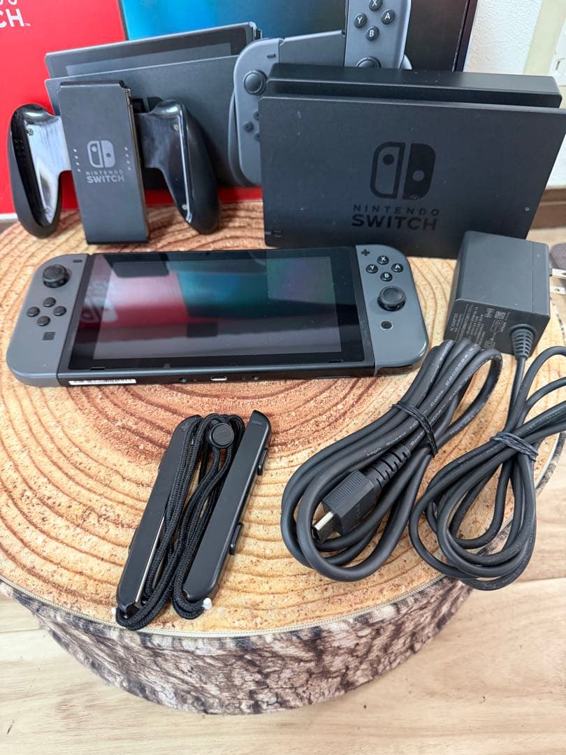 Nintendo Switch ニンテンドースイッチ本体　グレー