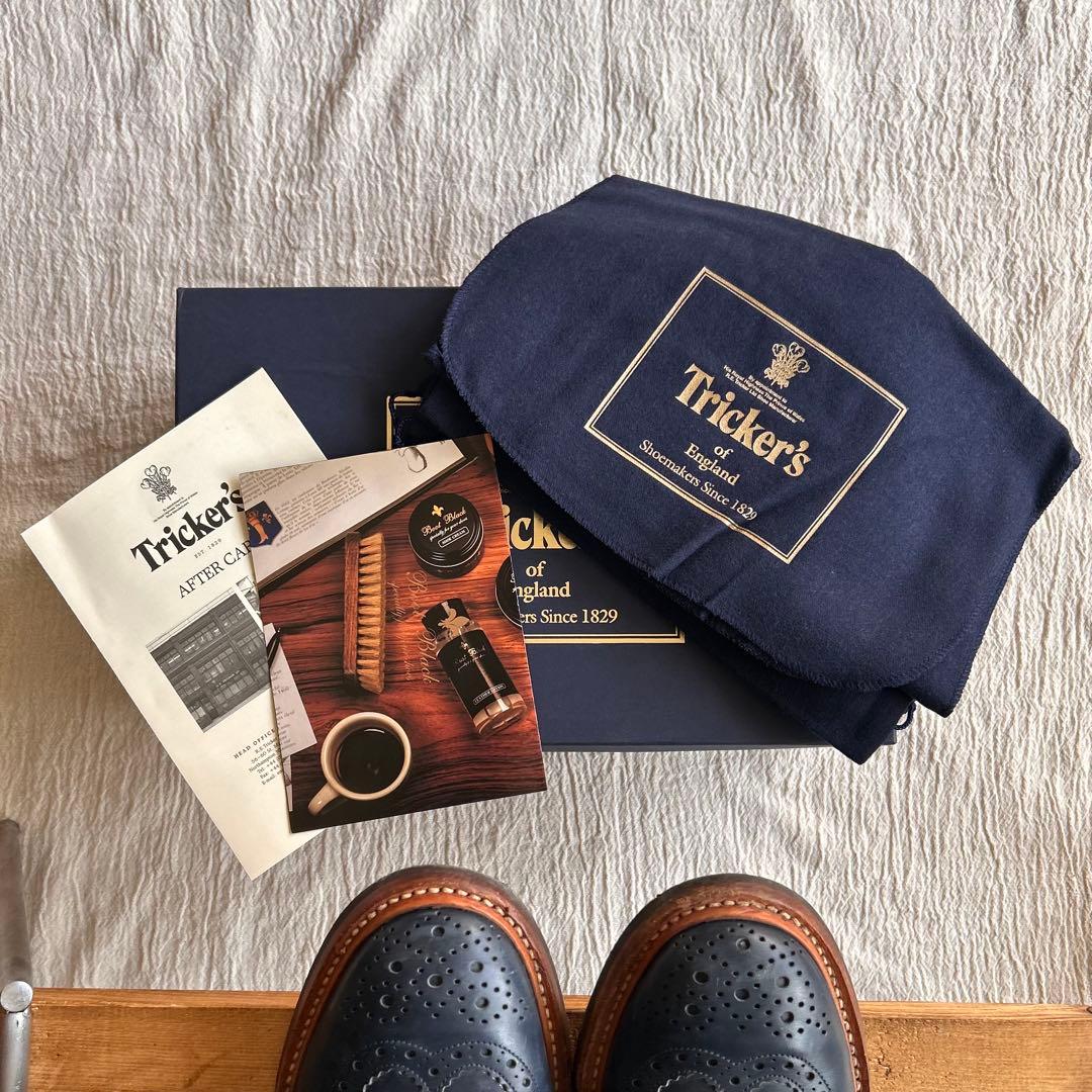 Tricker's ネイビー ブローグブーツ