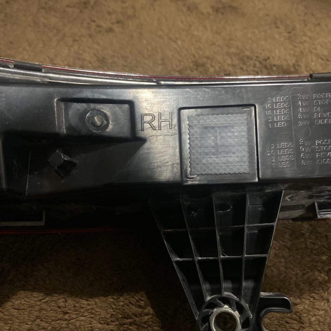 Mercedes-Benz GT43 テールランプ　右