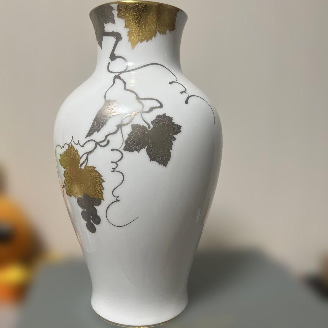 宮内庁御用達　大倉陶園　金蝕葡萄　花瓶36cm