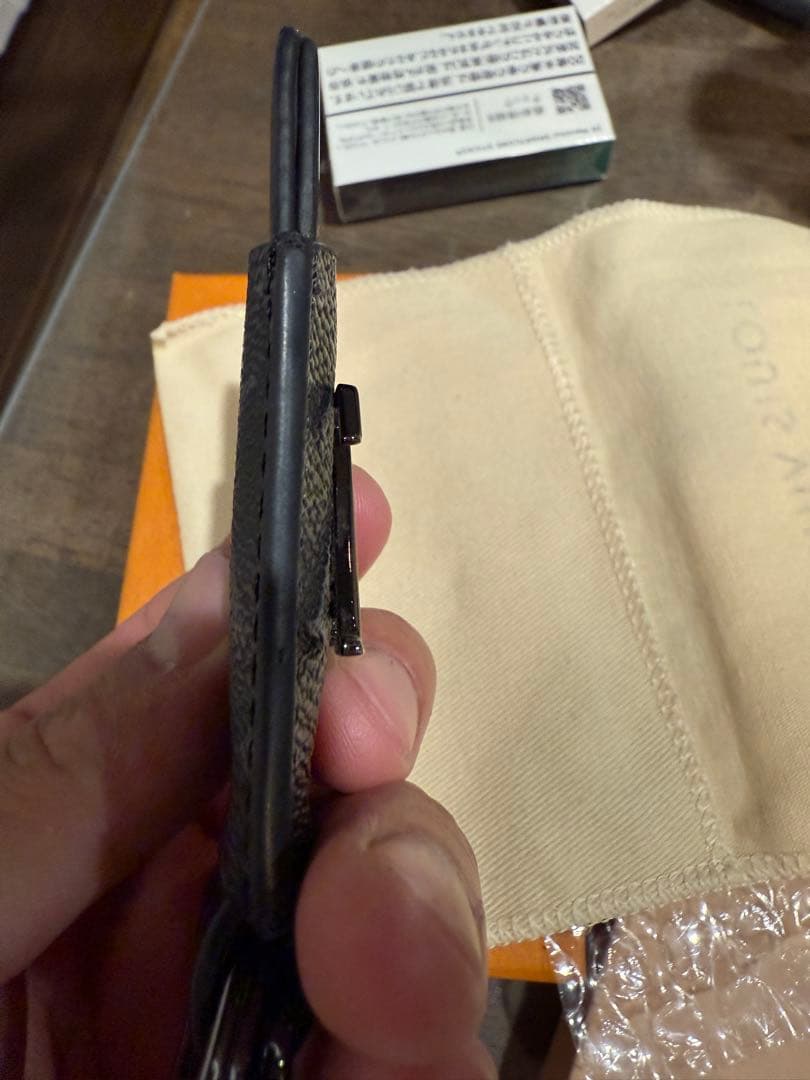 Louis Vuitton ブラックキーホルダー