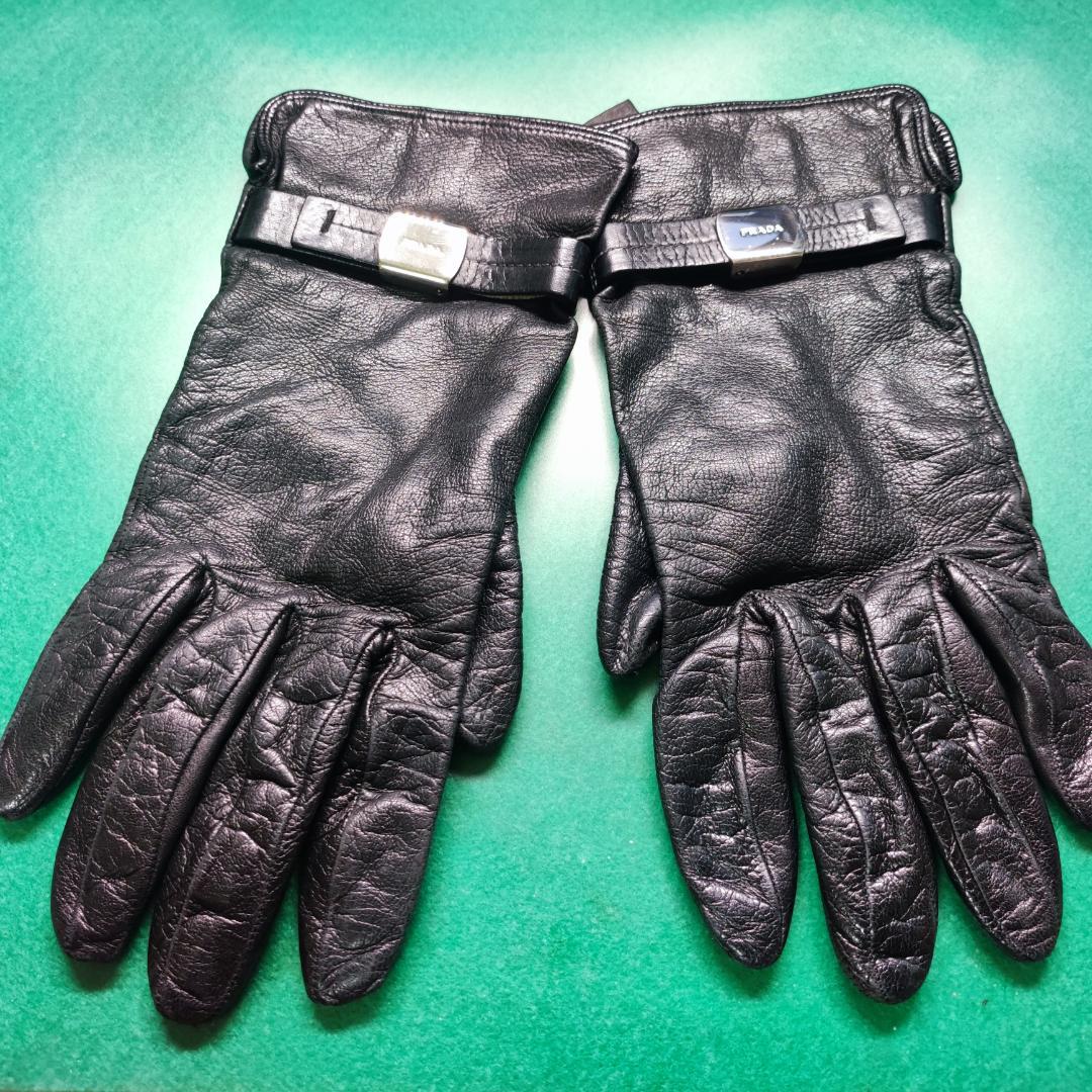 PRADA レザー手袋 黒 6_1/2 JIMMY CHOO 腕輪付 d127