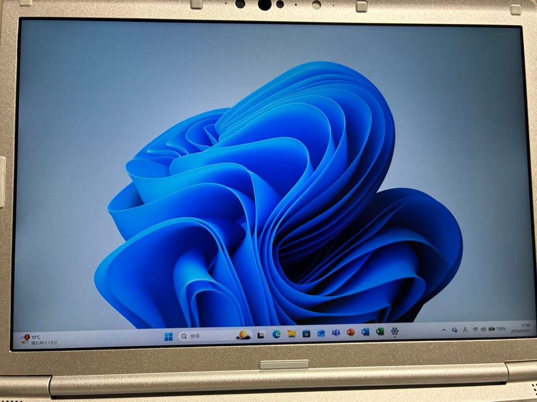 中古で人気の軽量、最速SV9win11 office2024認証済バッテリー好調