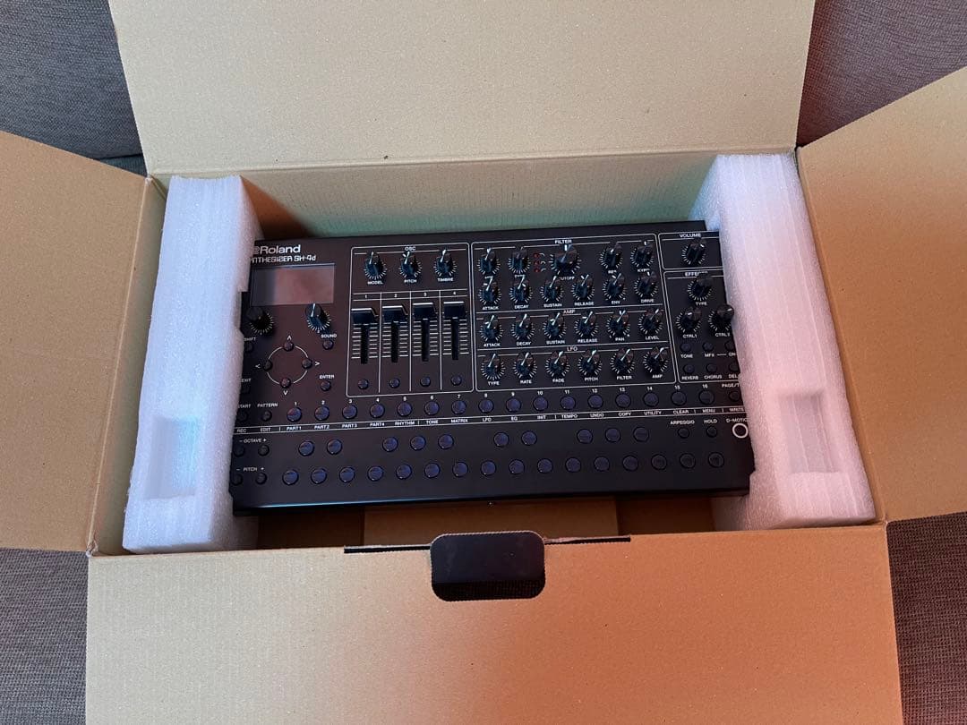 Roland SH-4d デジタルシンセサイザー