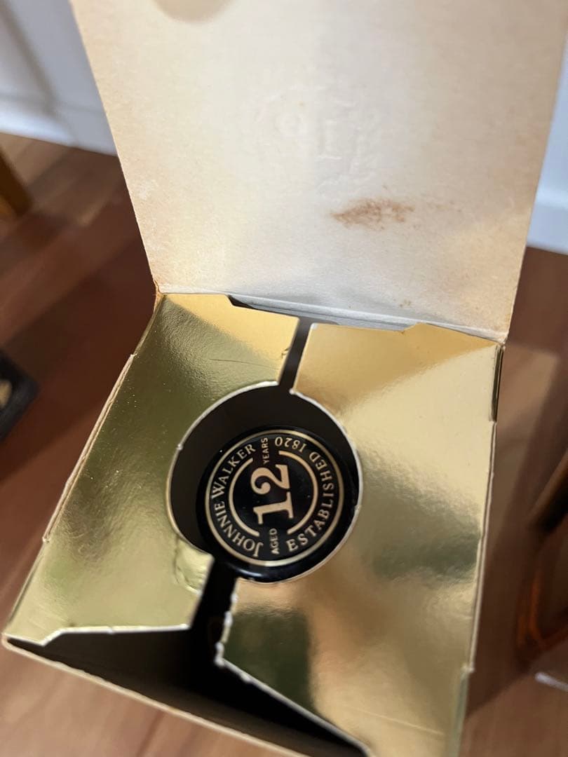 ウイスキー Johnnie Walker BLACK LABEL 750ml