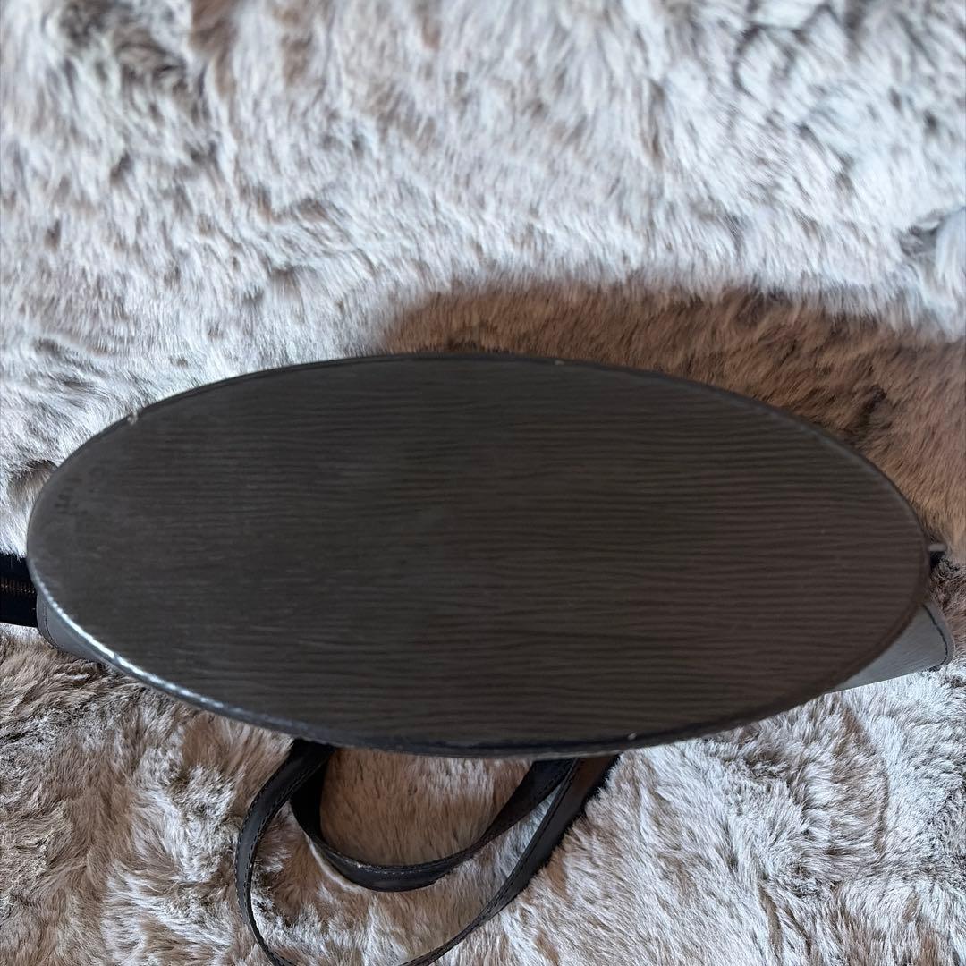 ルイヴィトン　エピ　サンジャック　ブラック