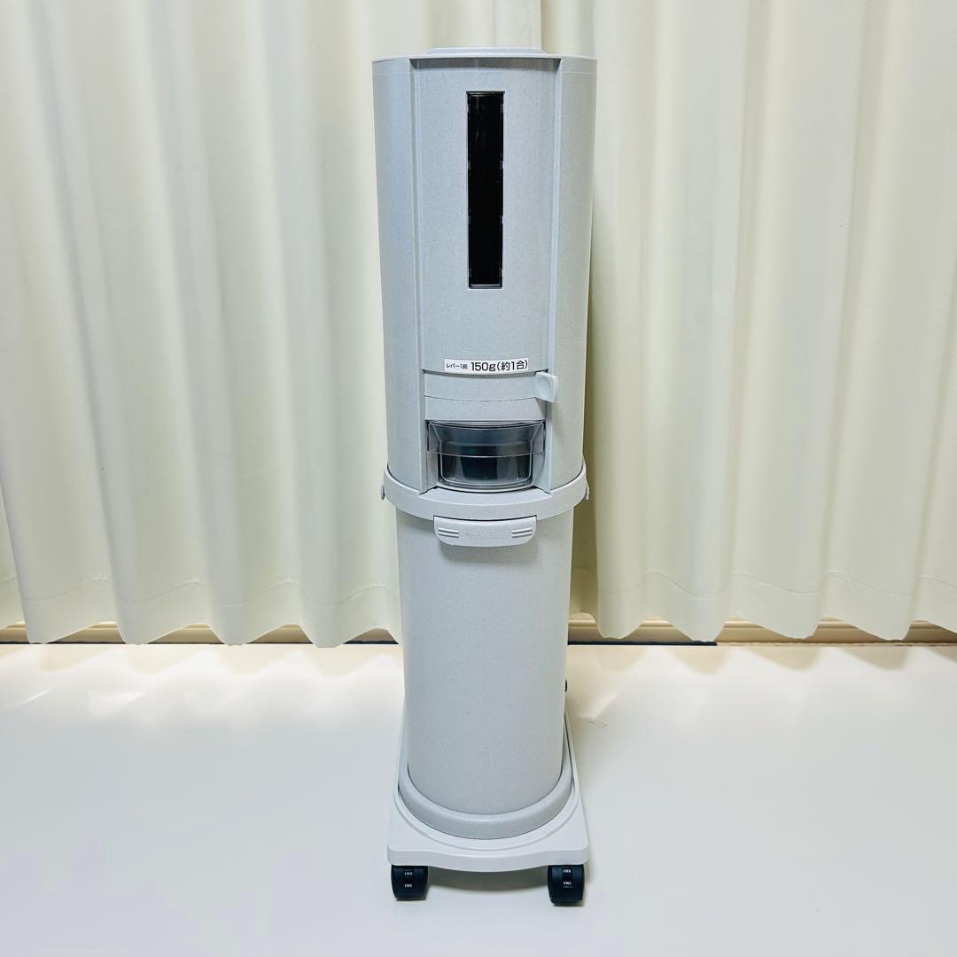 【極美品】Tupperware 米びつ ストッカー&キャスター付き