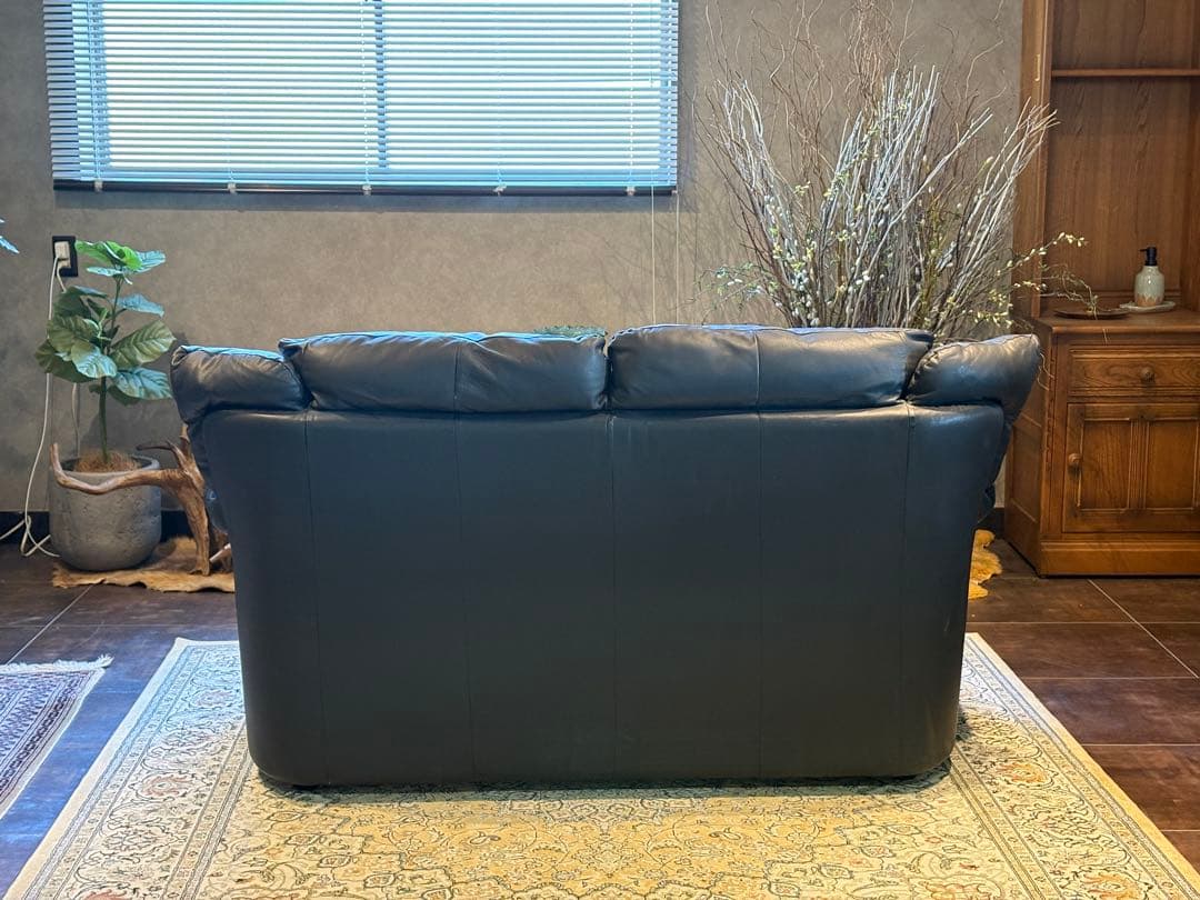 ②カウチソファ　ブラックソファ　2P　モダン　クラシック　シンプル　レザー　IG