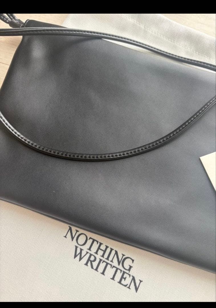 NOTHING WRITTEN ブラックショルダーバッグ