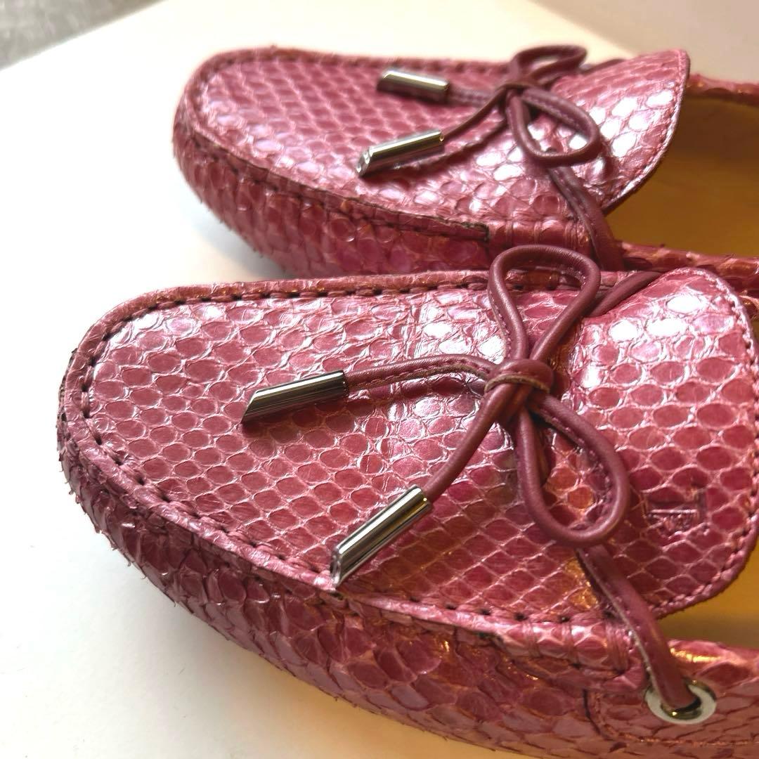 未使用　TOD'S トッズ　パイソン　ドライビングシューズ 37