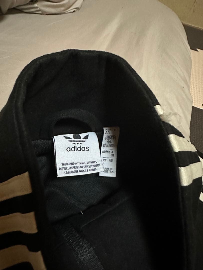 adidas ブラック ストライプ ジャージ Lサイズ