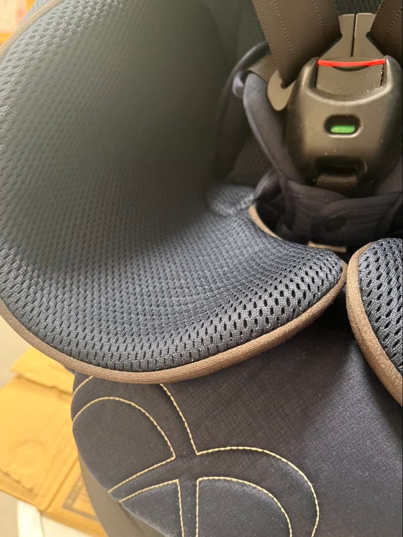 エールべべ　カーメイト　クルット5iグランス　ブルーブラン