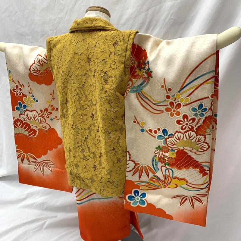 602ag6□七五三 三歳 女児 着物&被布 一つ紋 金駒刺繍 扇 梅 松□良好