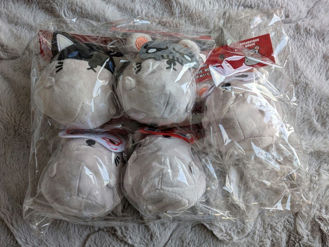 ペルソナ5　PICASTIQUE HOUSE マスコットぬいぐるみ エビデン