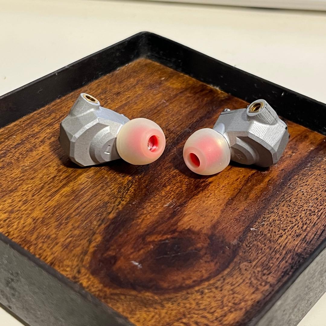 イヤホン Campfire Audio NOVA